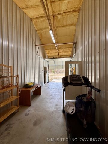 10352 Fig Road, Henryetta, OK 74437