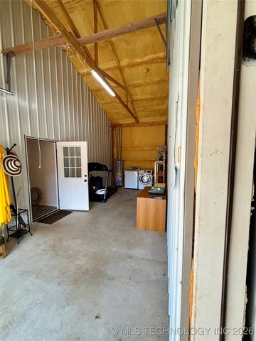 10352 Fig Road, Henryetta, OK 74437