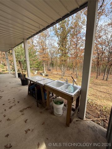 10352 Fig Road, Henryetta, OK 74437