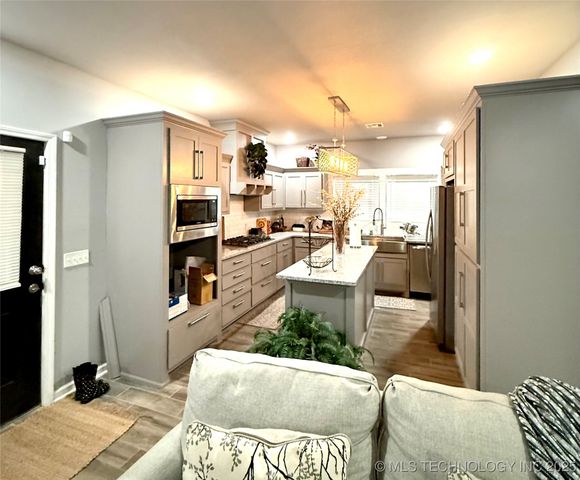 10352 Fig Road, Henryetta, OK 74437