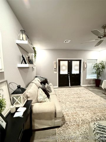 10352 Fig Road, Henryetta, OK 74437