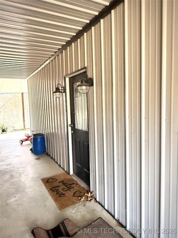 10352 Fig Road, Henryetta, OK 74437