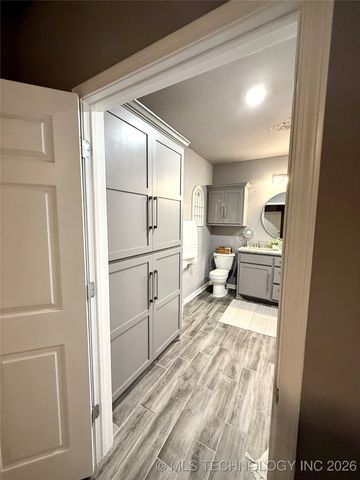 10352 Fig Road, Henryetta, OK 74437