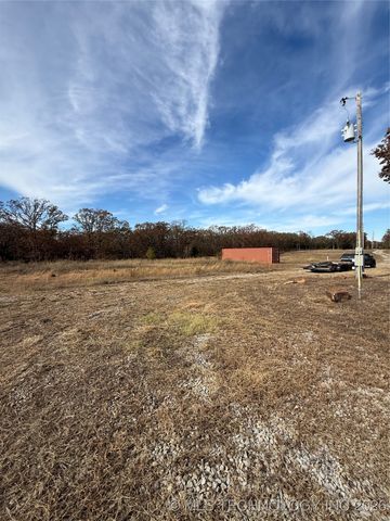 10352 Fig Road, Henryetta, OK 74437