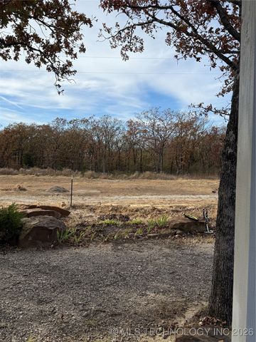 10352 Fig Road, Henryetta, OK 74437