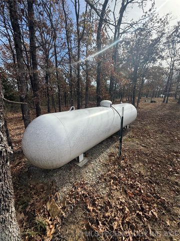 10352 Fig Road, Henryetta, OK 74437