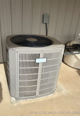 10352 Fig Road, Henryetta, OK 74437