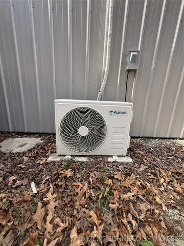 10352 Fig Road, Henryetta, OK 74437