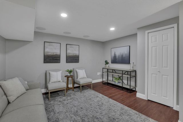 9278 Dewitt Drive, Plain City, OH 43064