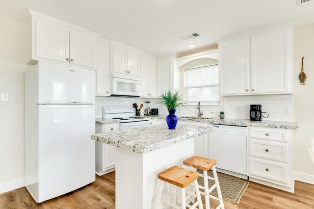 1214 Fort Velasco Drive, Surfside Beach, TX 77541