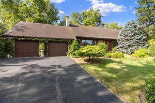 132 Brook LANE, Delavan, WI 53115