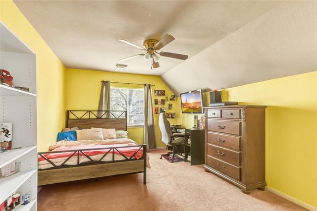 906 W Via Dora Court, Crosby, TX 77532