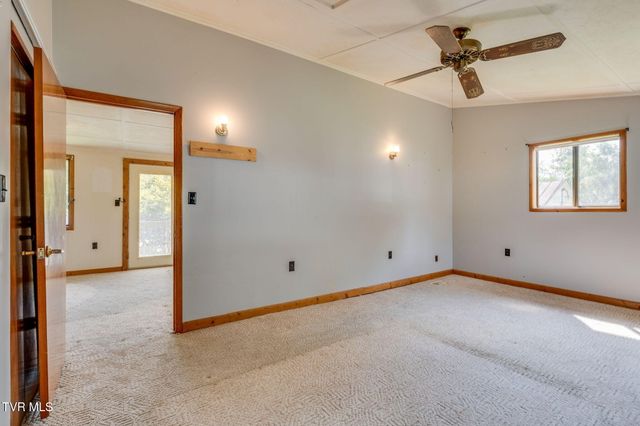 105 Infinity Drive, Elizabethton, TN 37643