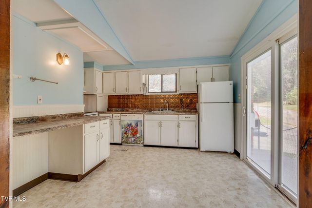 105 Infinity Drive, Elizabethton, TN 37643