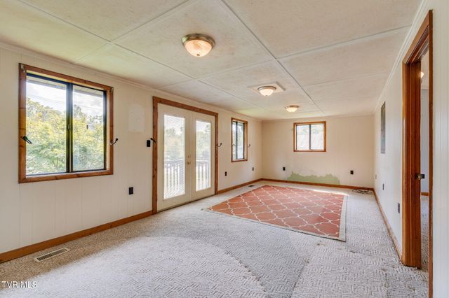 105 Infinity Drive, Elizabethton, TN 37643