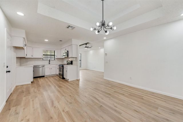 907 Melanie Lane, Keene, TX 76059