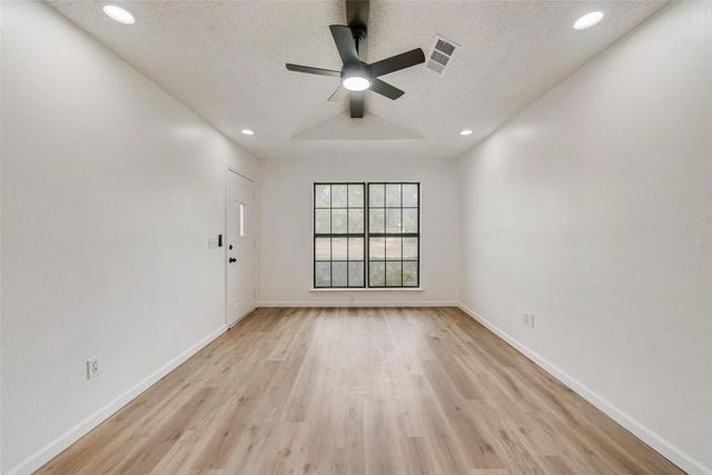 907 Melanie Lane, Keene, TX 76059