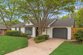 907 Melanie Lane, Keene, TX 76059