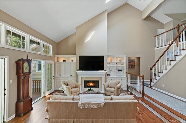 17 Cross River Road, Mount Kisco, NY 10549