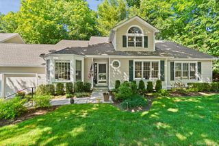 17 Cross River Road, Mount Kisco, NY 10549