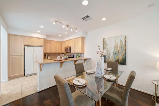 164 Heligan Lane 11, Livermore, CA 94551