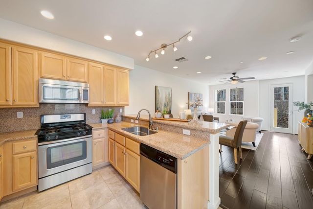 164 Heligan Lane 11, Livermore, CA 94551