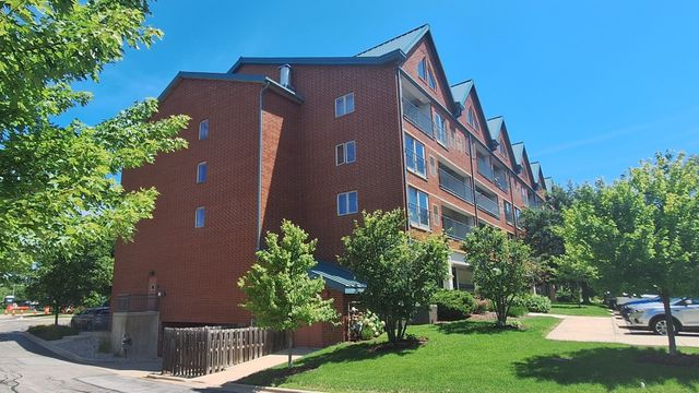 1111 Burlington Avenue 402, Lisle, IL 60532