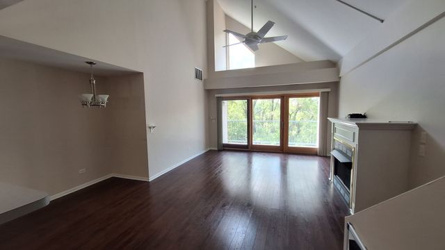 1111 Burlington Avenue 402, Lisle, IL 60532