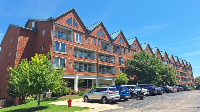 1111 Burlington Avenue 402, Lisle, IL 60532