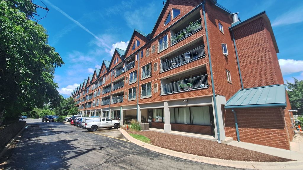 1111 Burlington Avenue 402, Lisle, IL 60532