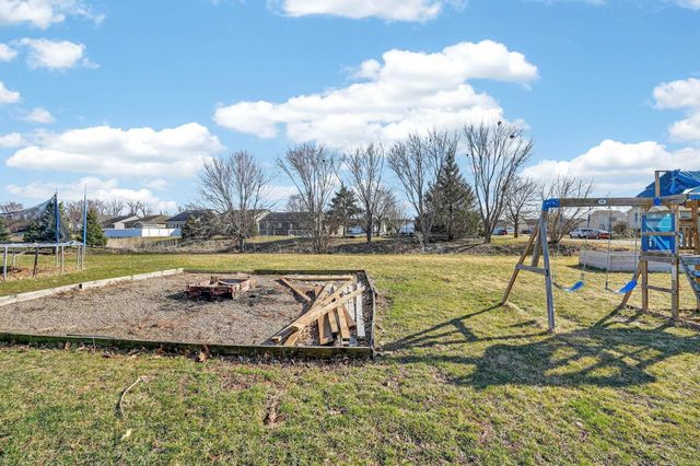 1319 Leitha Terrace, Waverly, IA 50677