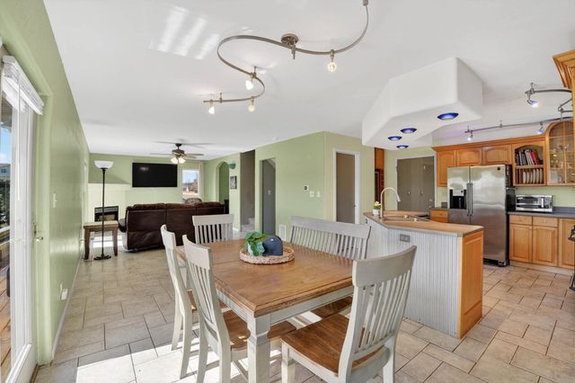 1319 Leitha Terrace, Waverly, IA 50677