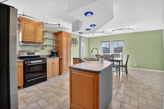 1319 Leitha Terrace, Waverly, IA 50677