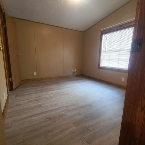 138 Grey Moss Ct, Ingram, TX 78025