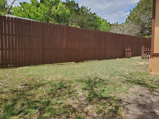 138 Grey Moss Ct, Ingram, TX 78025