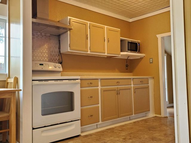138 Grey Moss Ct, Ingram, TX 78025