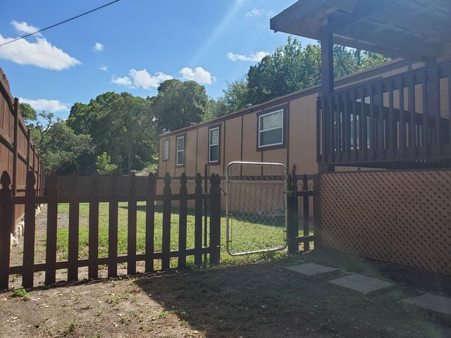138 Grey Moss Ct, Ingram, TX 78025