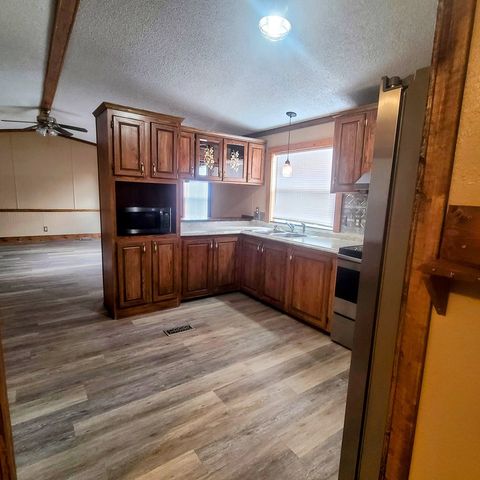 138 Grey Moss Ct, Ingram, TX 78025