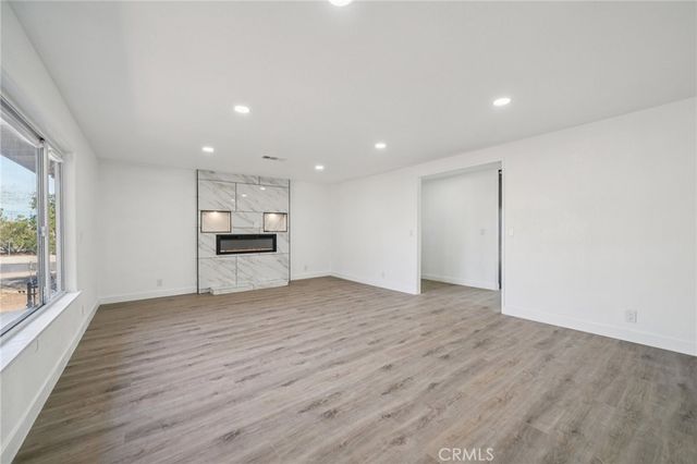 17323 Fairburn Street, Hesperia, CA 92345