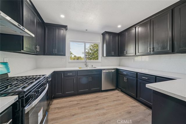 17323 Fairburn Street, Hesperia, CA 92345