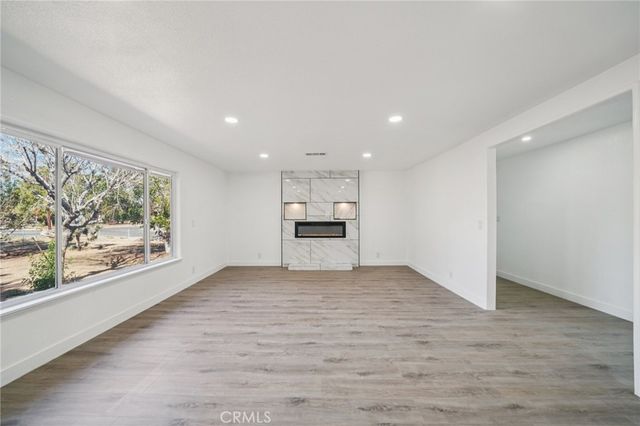 17323 Fairburn Street, Hesperia, CA 92345