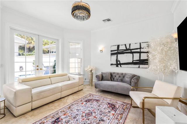 7 Beachside Drive, Vero Beach, FL 32963