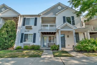 1303 Silverstone Drive 1303, Carpentersville, IL 60110