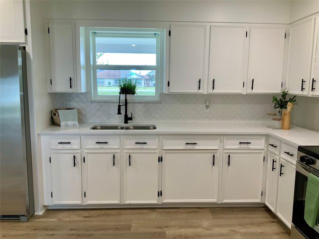 11703 Cherry Point Drive, Mont Belvieu, TX 77535