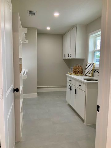 11703 Cherry Point Drive, Mont Belvieu, TX 77535