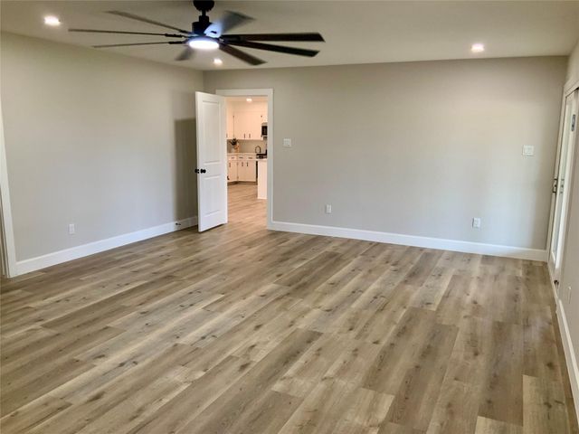 11703 Cherry Point Drive, Mont Belvieu, TX 77535