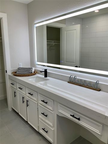 11703 Cherry Point Drive, Mont Belvieu, TX 77535