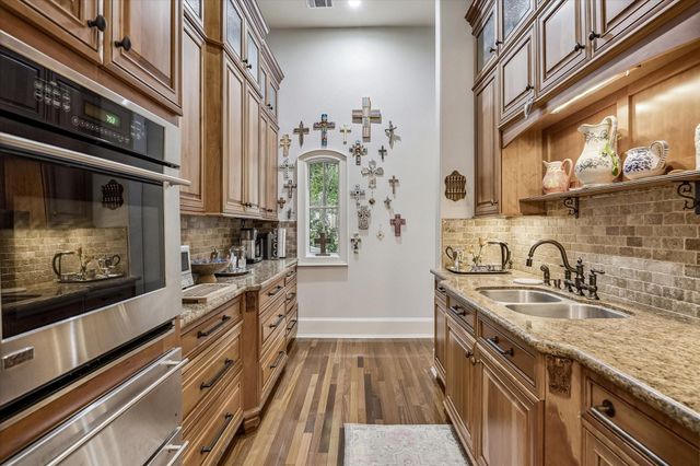 11440 Outpost Cove Drive, Willis, TX 77318