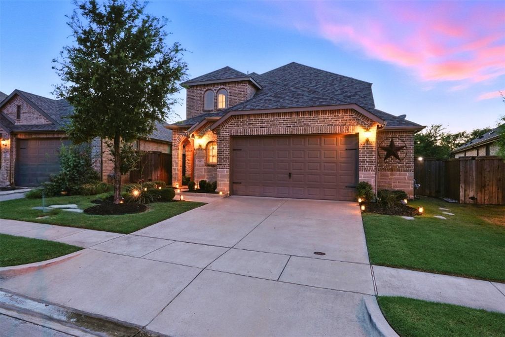 1033 Shire Drive, Aubrey, TX 76227