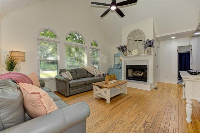735 Swan Lane, Canton, GA 30115